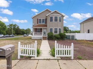 301 S Green St, Tuckerton, NJ