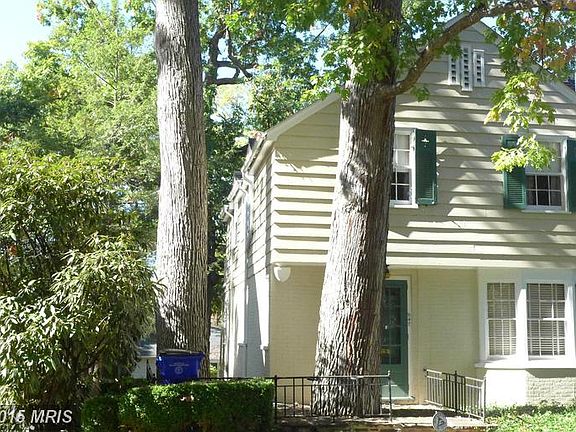 2nd image of 947 Forest Dr
