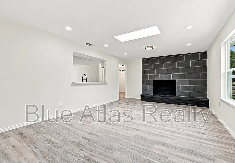6008 Golden Gate Dr — Photo 5