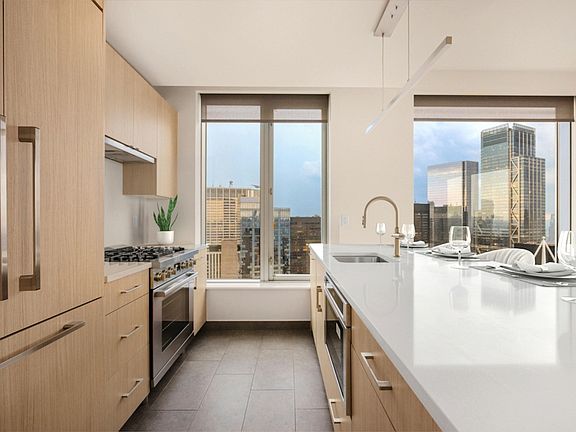 4th image of 8 Spruce St APT 71T