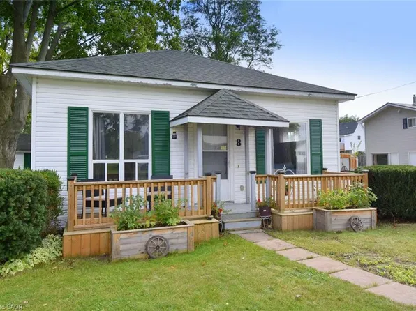 8 Chestnut St, Norfolk County, ON N0E 1M0