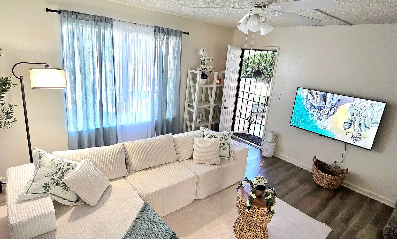 Sunset Gardens Townhomes — Photo 3