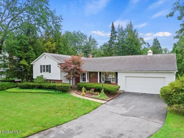 3 Garrison Road, Queensbury, NY 12804