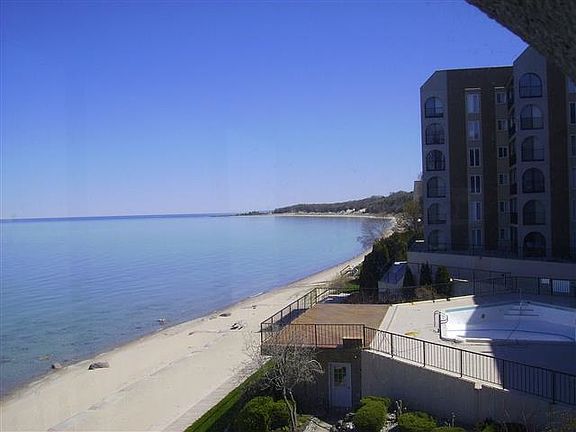 3rd image of 103 W Dixon Ave APT 304