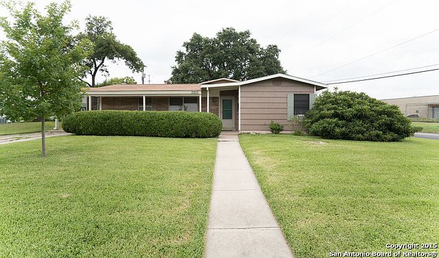 1st image of 2203 SPICEWOOD DR