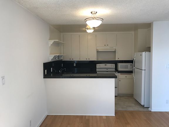 5th image of 17311 Castellammare Dr APT 2C