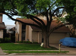 8775 Vinkins Rd, Houston, TX 77071