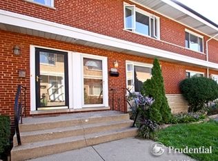 3501 Church St #C, Evanston, IL 60203