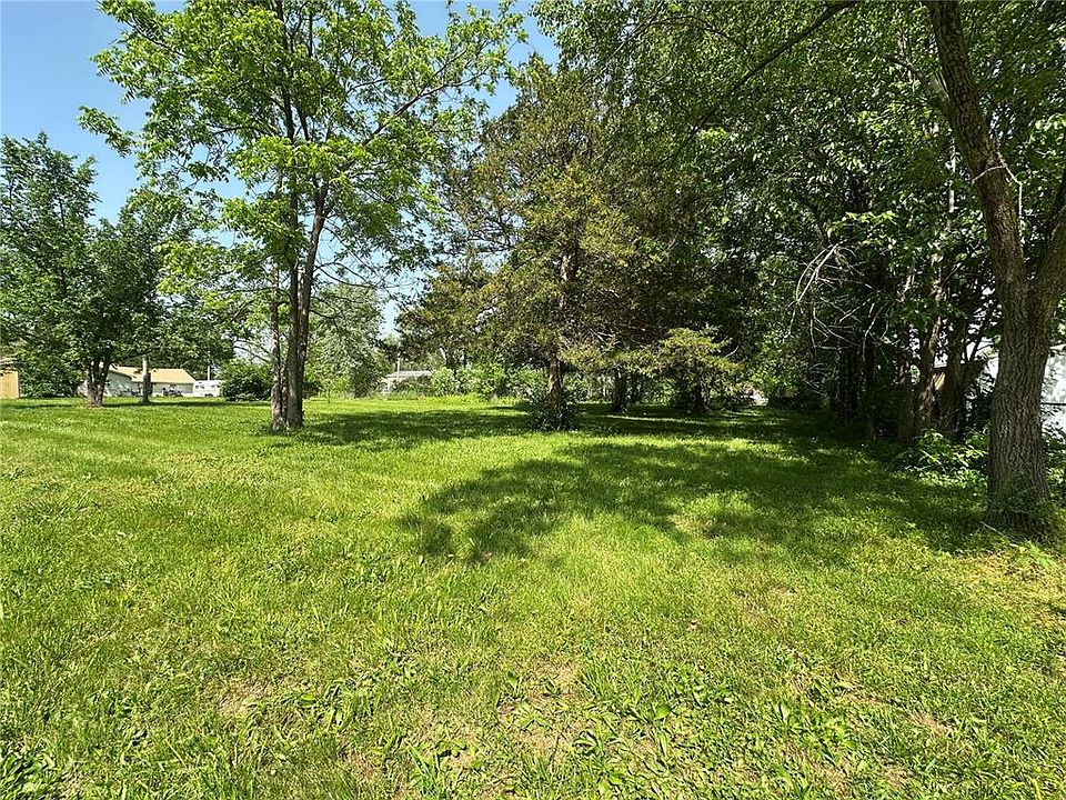 1st image of 123A Amy Dr