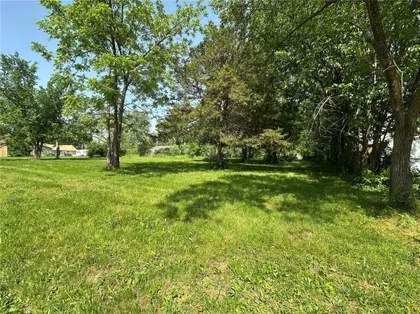 123A Amy Dr, Lebanon, MO 65536