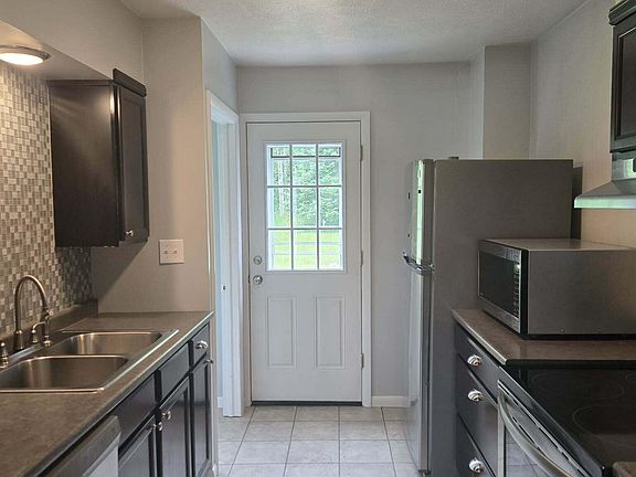 4th image of 1318 John St