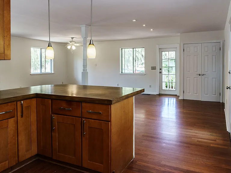 1606 Madrid Ave — Photo 28