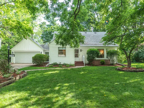 719 Sunset Rd, Ann Arbor, MI 48103