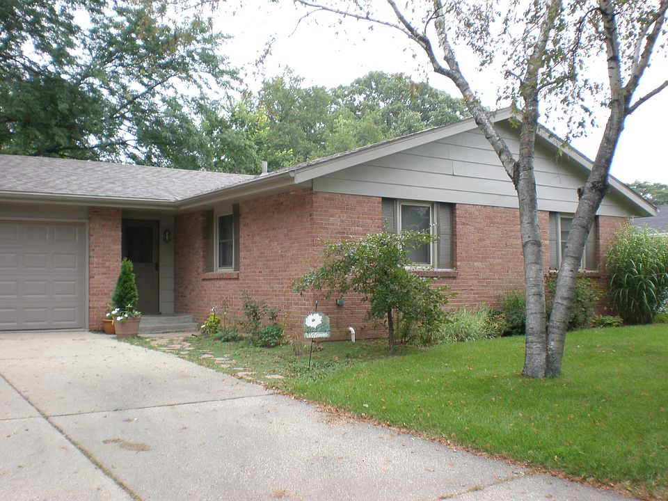 1st image of 4704 Burningtree Dr