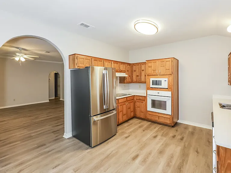 7605 Colfax Dr — Photo 5