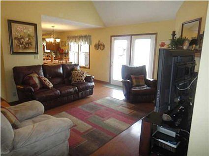 3rd image of 3711 Carmona Dr