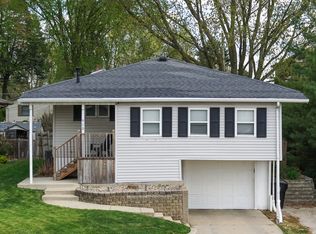 910 S Cottage Ave, Normal, IL 61761