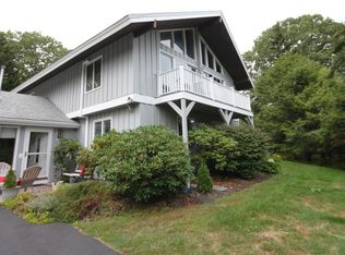 13 Hunts Point Rd, Cape Elizabeth, ME 04107