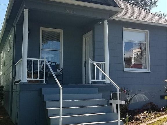 3rd image of 3425 Hoyt Ave