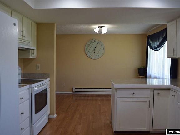 5th image of 605 W Fir St