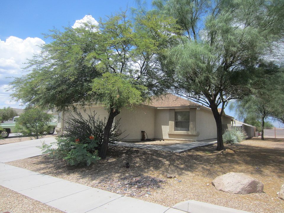 1st image of 1733 E Saint Jonas Pl