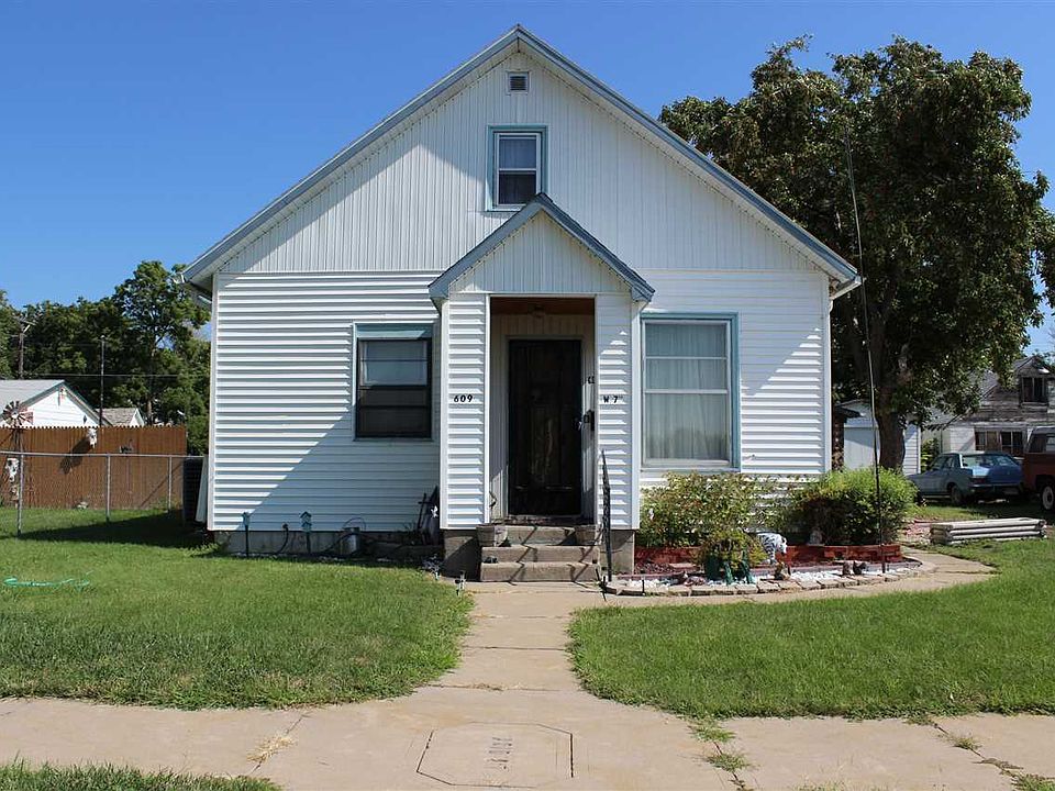 1st image of 609 W 7th St
