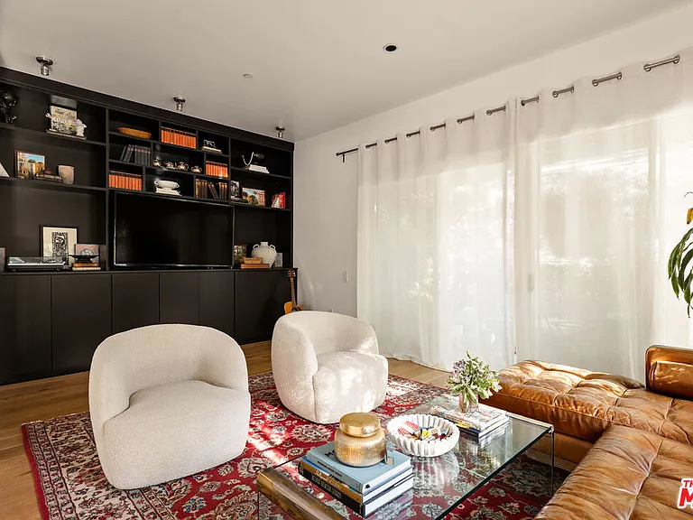 1200 N Sweetzer Ave #1 — Photo 3