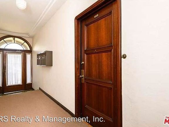 4th image of 865 S Shenandoah St APT 103