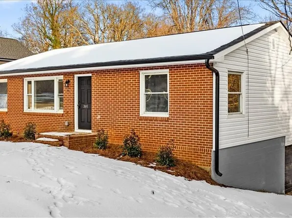 301 Lindbergh St, Winston Salem, NC 27104