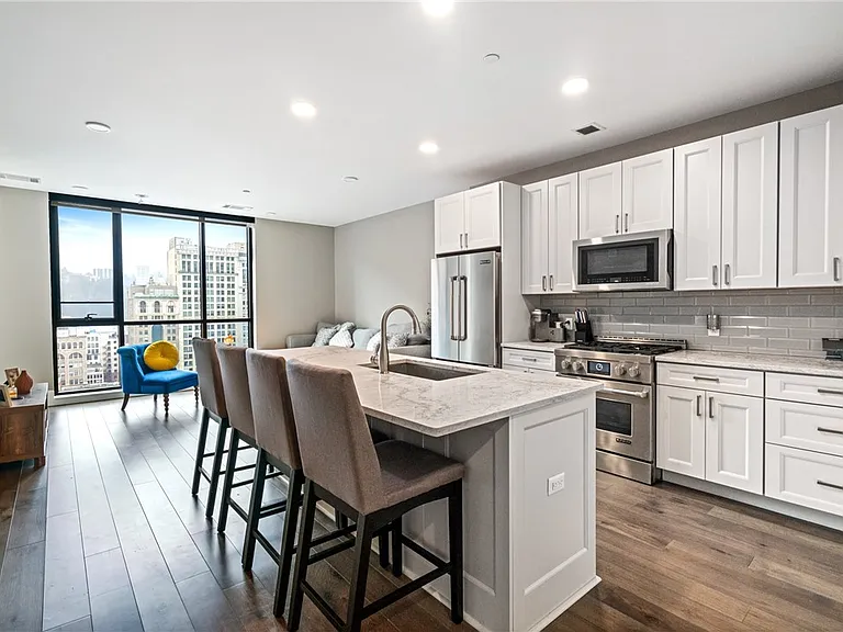 350 Oliver Ave #1303 — Photo 1