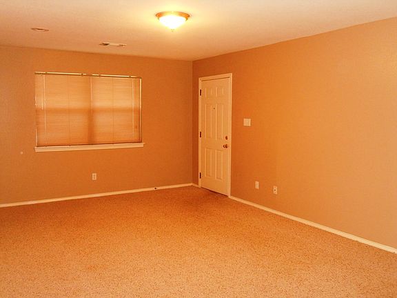 2nd image of 802 Lewis Dr