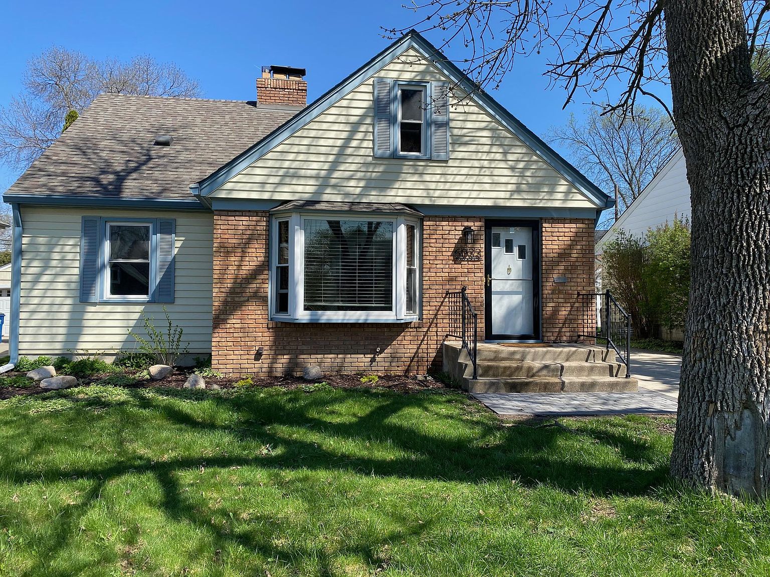 6033 Wooddale Ave, Edina, MN 55424 | Zillow