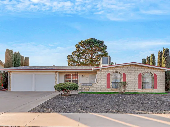 10445 Bon Aire Dr, El Paso, TX 79924