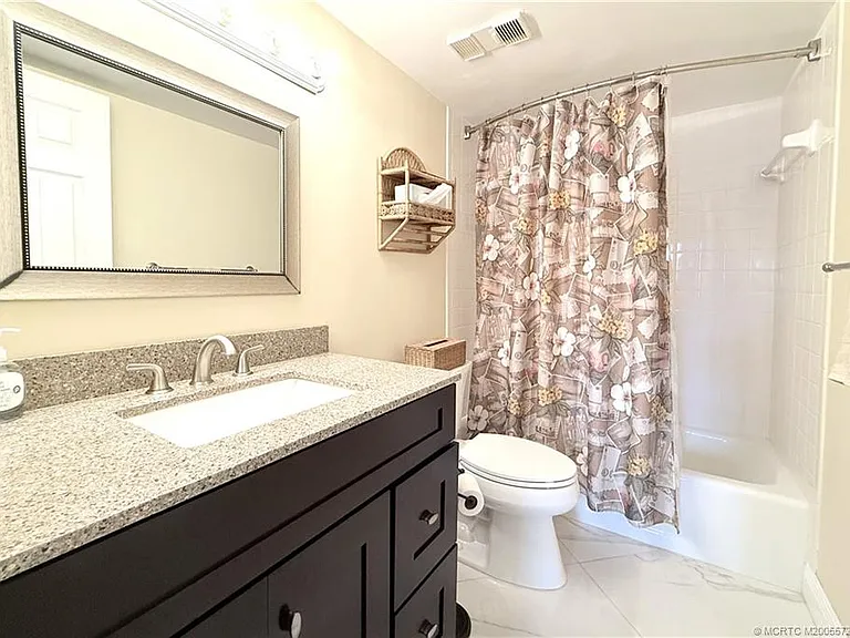 40 NE Plantation Rd #304 — Photo 17