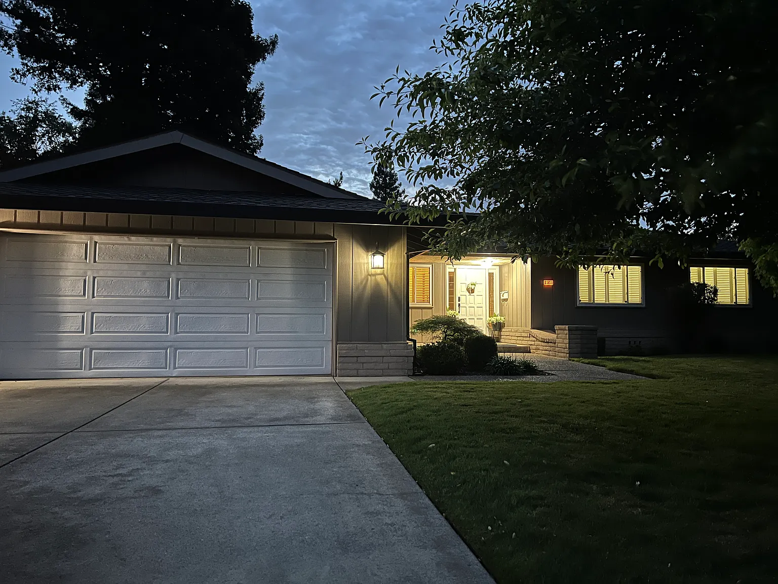 3 bed, 2.5 bath, 1961 sqft, $3,700 — Photo 4