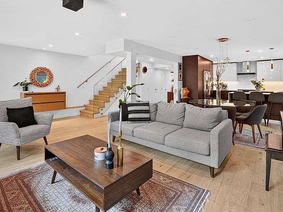 3rd image of 514 W 28th St