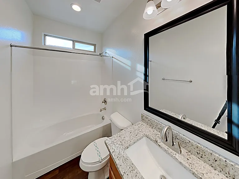 1688 E Primavera Way — Photo 16