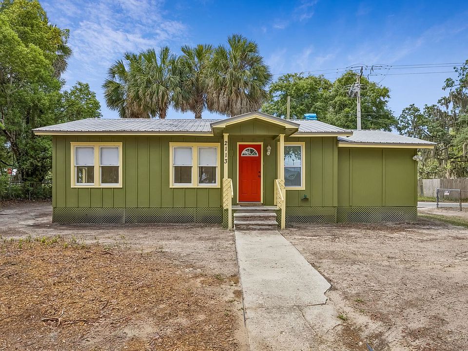 1st image of 2113 Silver Lake Dr