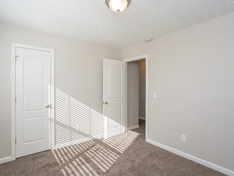 430 Summer Hill Cir — Photo 10