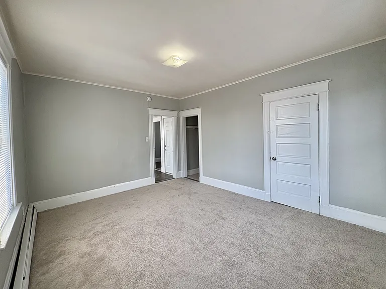 14 College St #3 — Photo 8