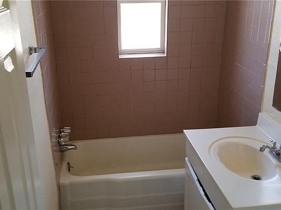 5th image of 5316 Debeers Dr
