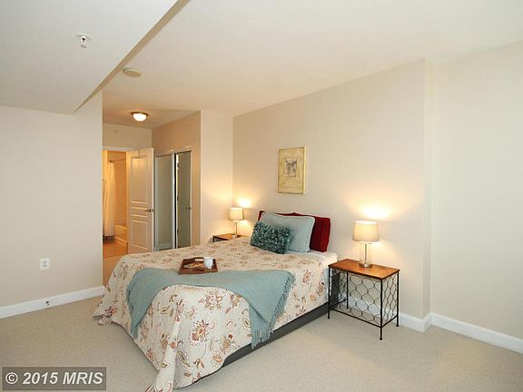 4th image of 2451 Midtown Ave APT 1221