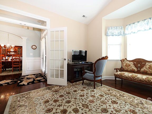 5th image of 2217 Chapel Gate Dr