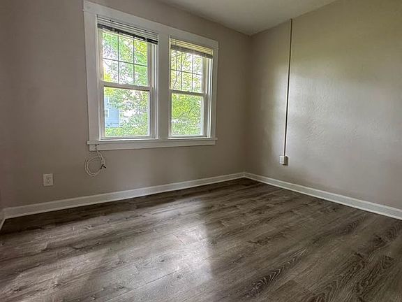 3rd image of 15 Dairy Rd #6