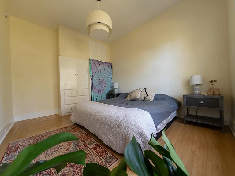 323 Clay St — Photo 2