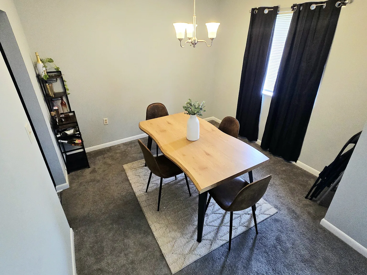 8th Street Court Apartments — Photo 4