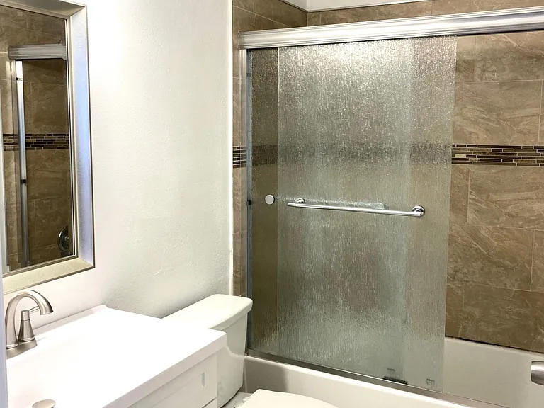 5246 Agnes Ave #204 — Photo 11