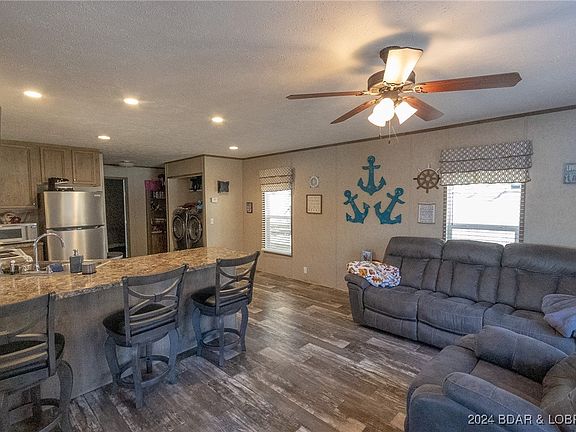 4th image of 97 Hook Ln