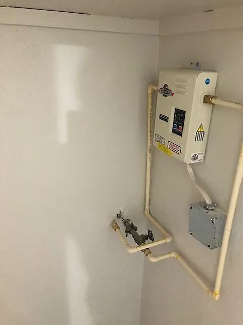 2 bed, 800 sqft, $1,300 — Photo 3