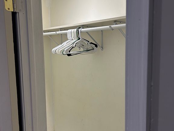 3rd image of 33 N Beaver St APT 4